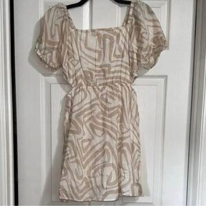 Elegant Cream Patterned Dress